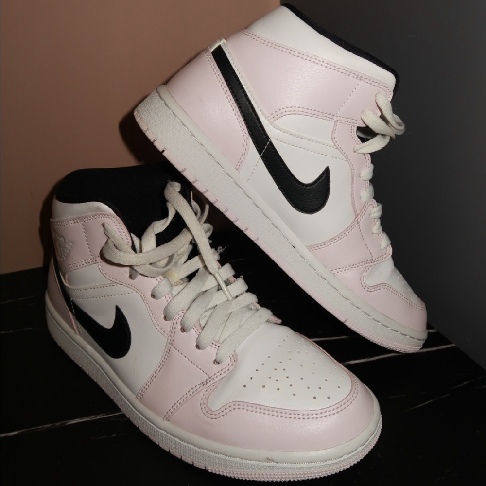 ‼️NIKE AIR JORDAN 1 MID “BARELY ROSE” WOMENS‼️